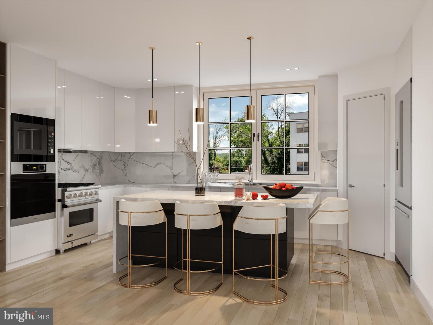 18 W MECHANIC ST #1