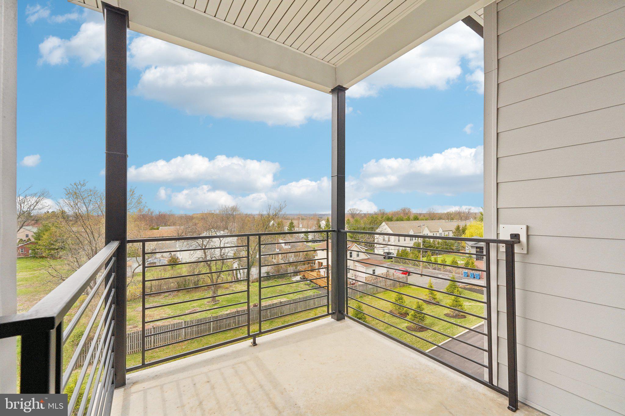 2421 BRISTOL RD #1BED1.5BATH