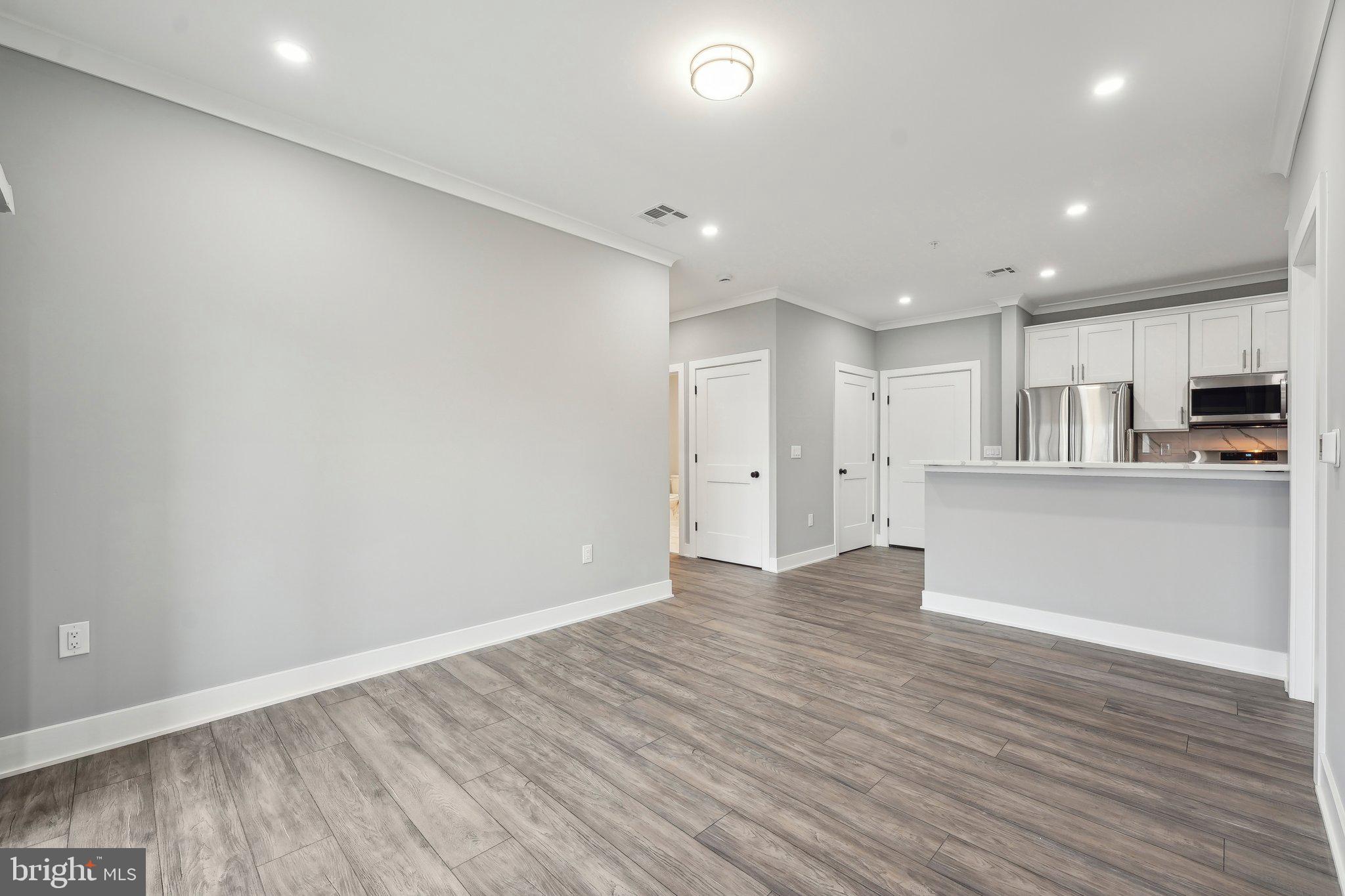 2421 BRISTOL RD #2BED2BATH