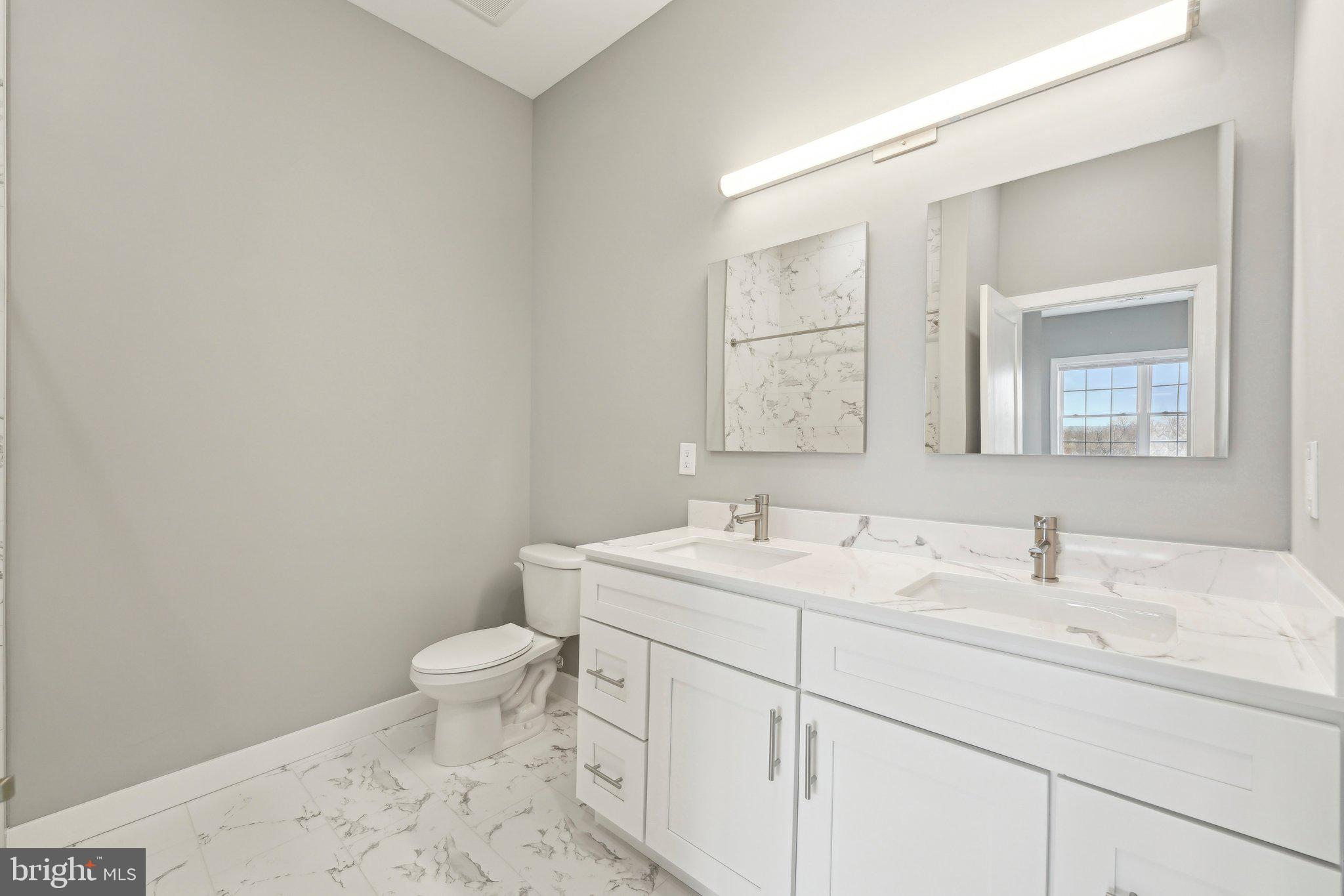 2421 BRISTOL RD #2BED2BATH