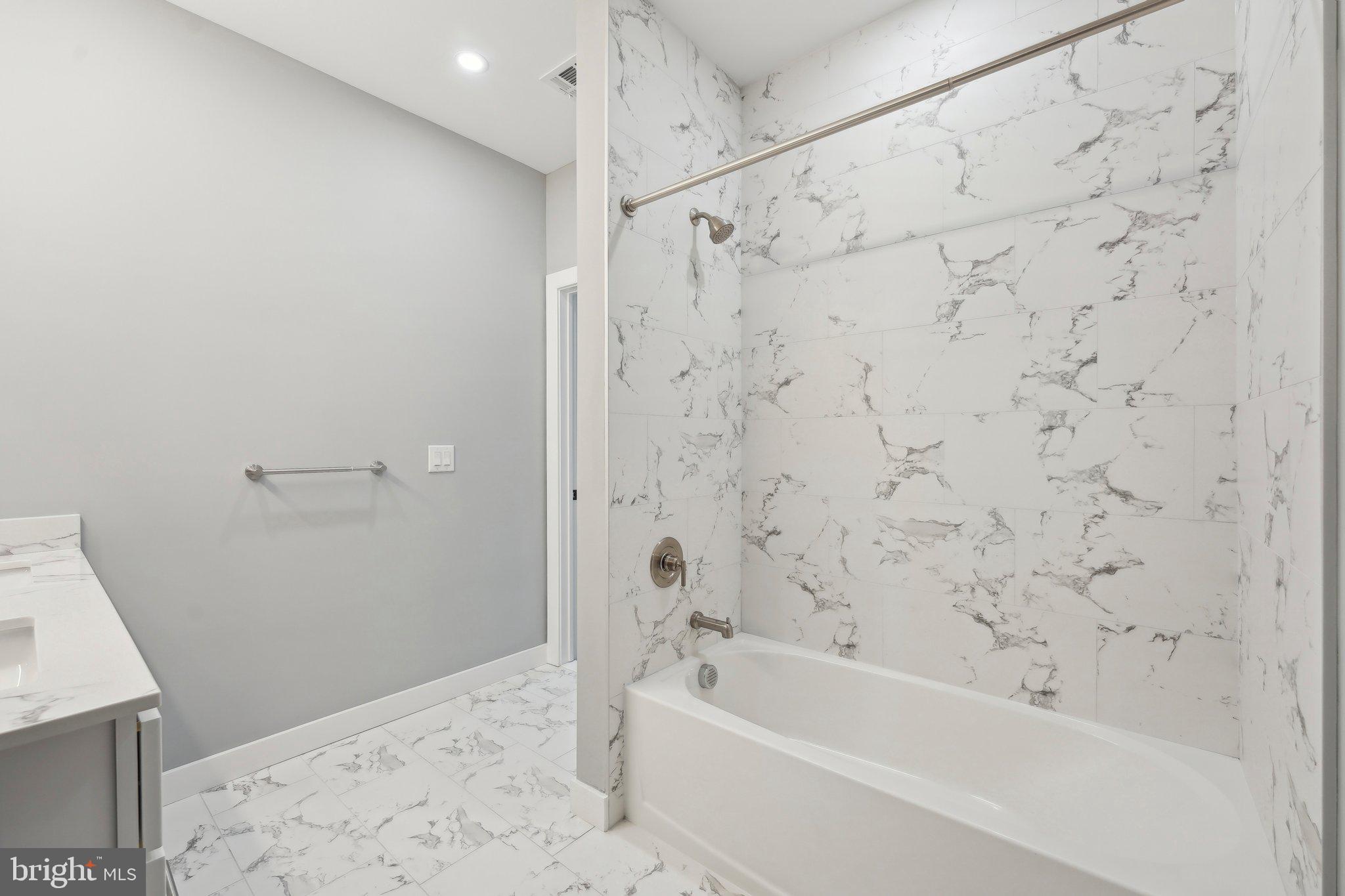 2421 BRISTOL RD #3BED2BATH