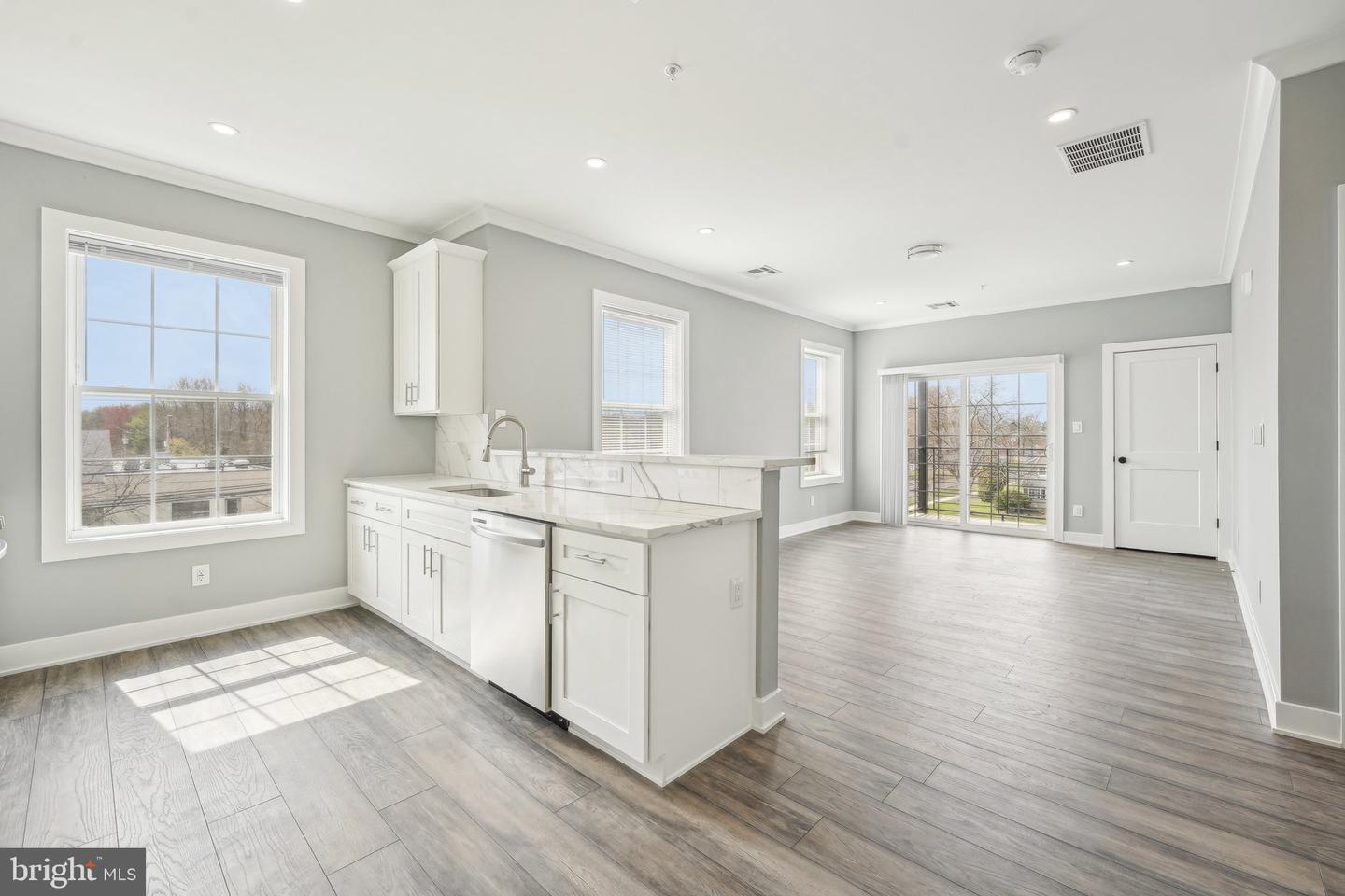2421 BRISTOL RD #2BR-107