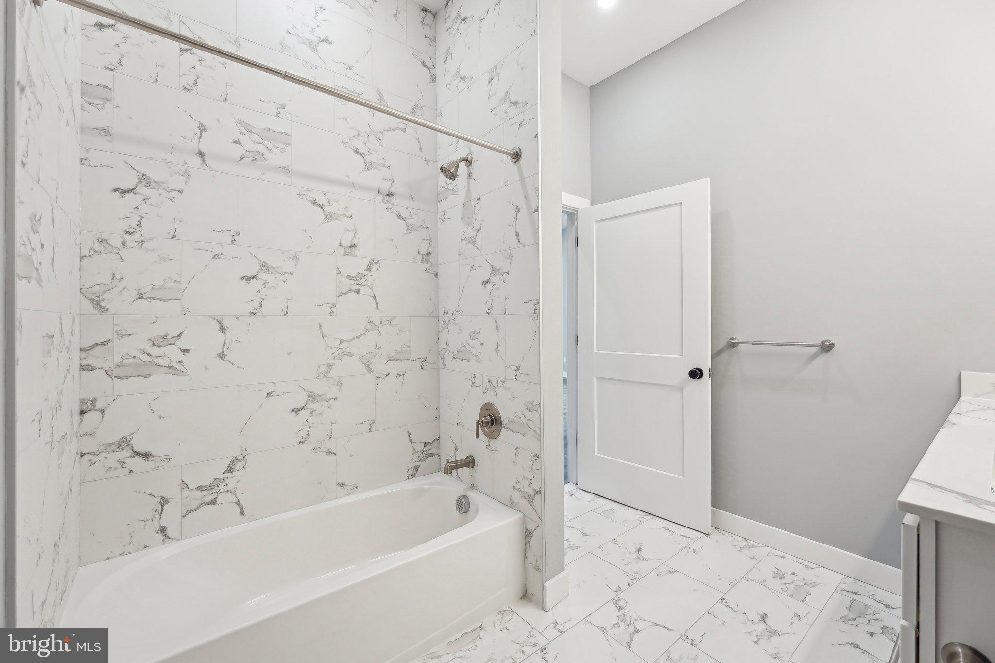 2421 BRISTOL RD #2BR-408