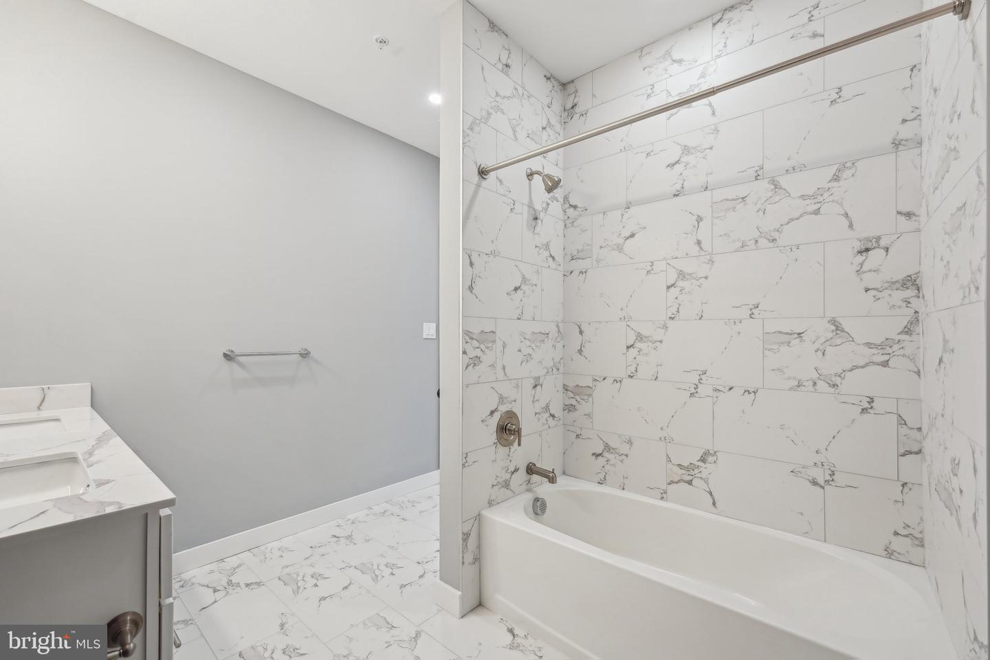 2421 BRISTOL RD #2BR-109