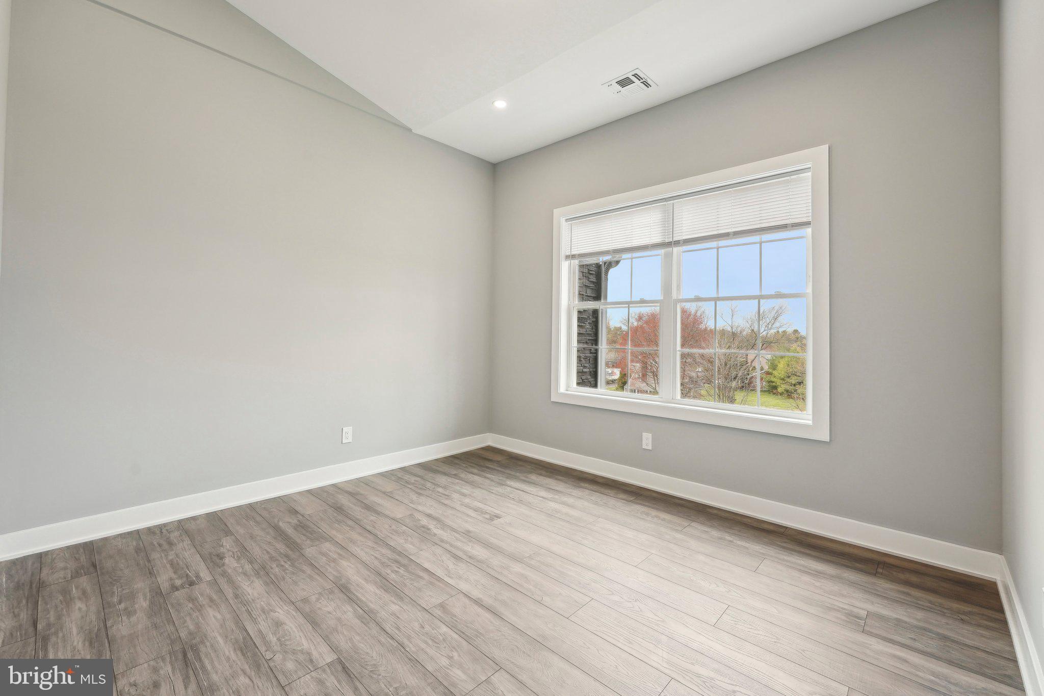 2421 BRISTOL RD #2BR-109