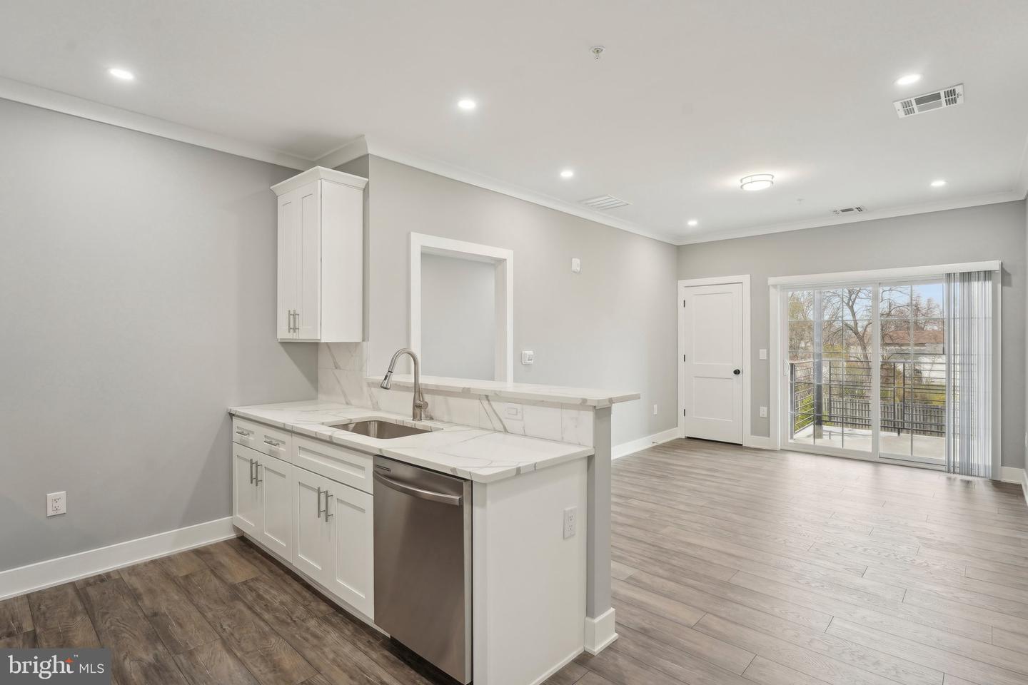 2421 BRISTOL RD #2BR-109