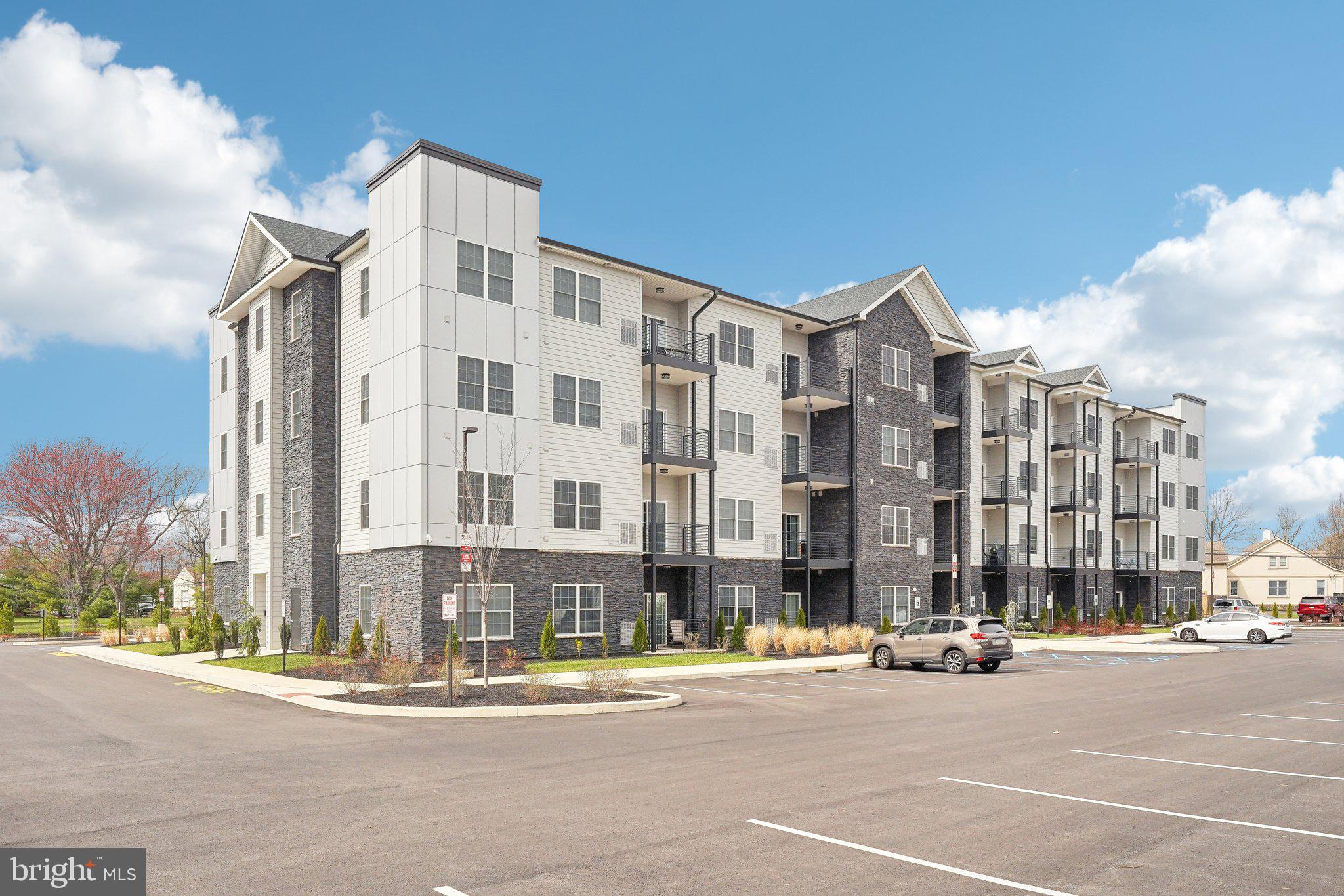 2421 BRISTOL RD #2BR-310