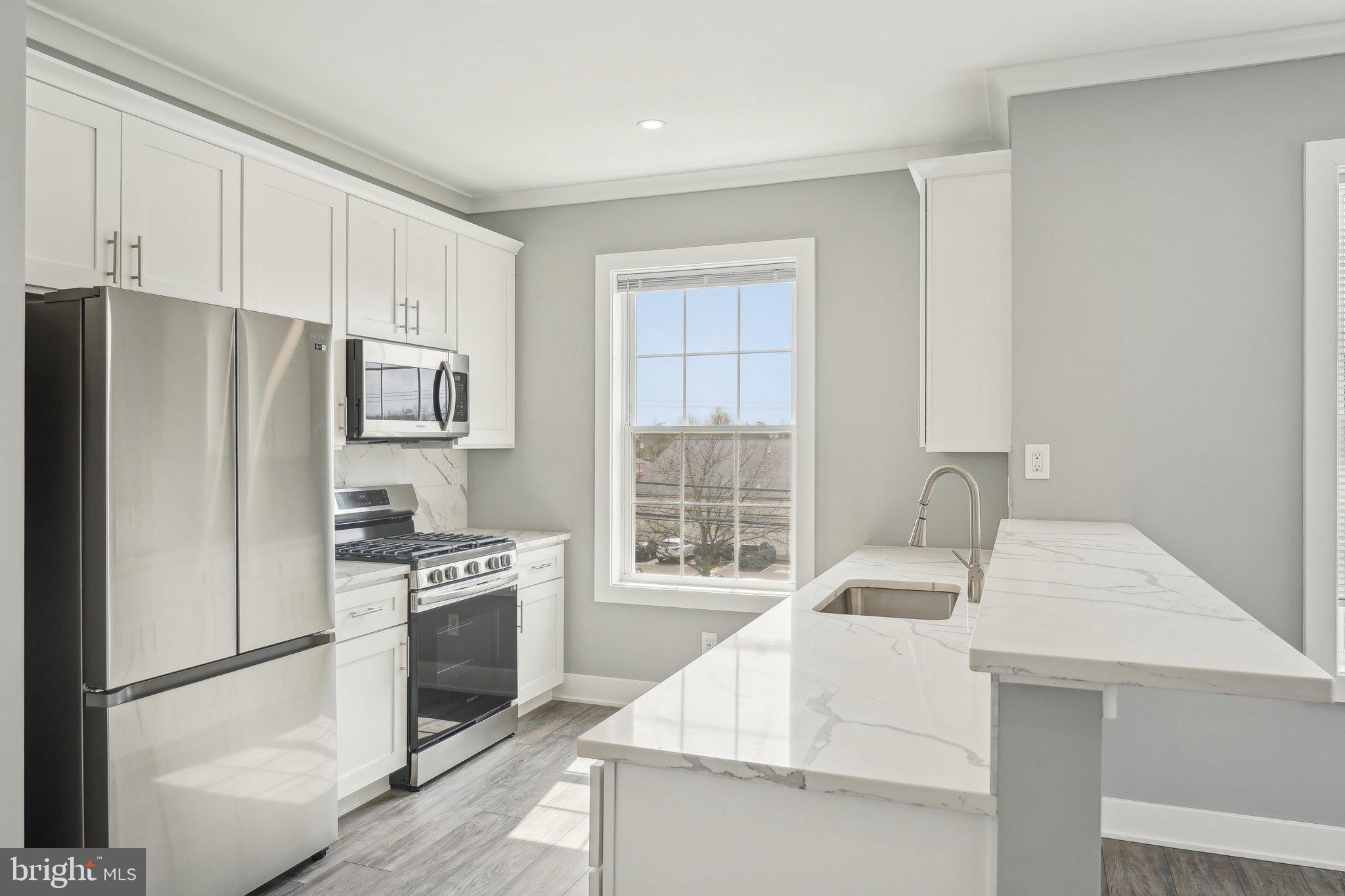 2421 BRISTOL RD #3BR-204