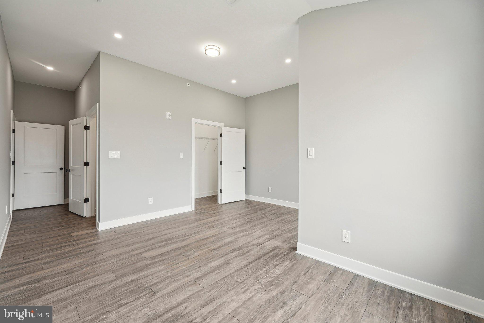 2421 BRISTOL RD #3BR-304