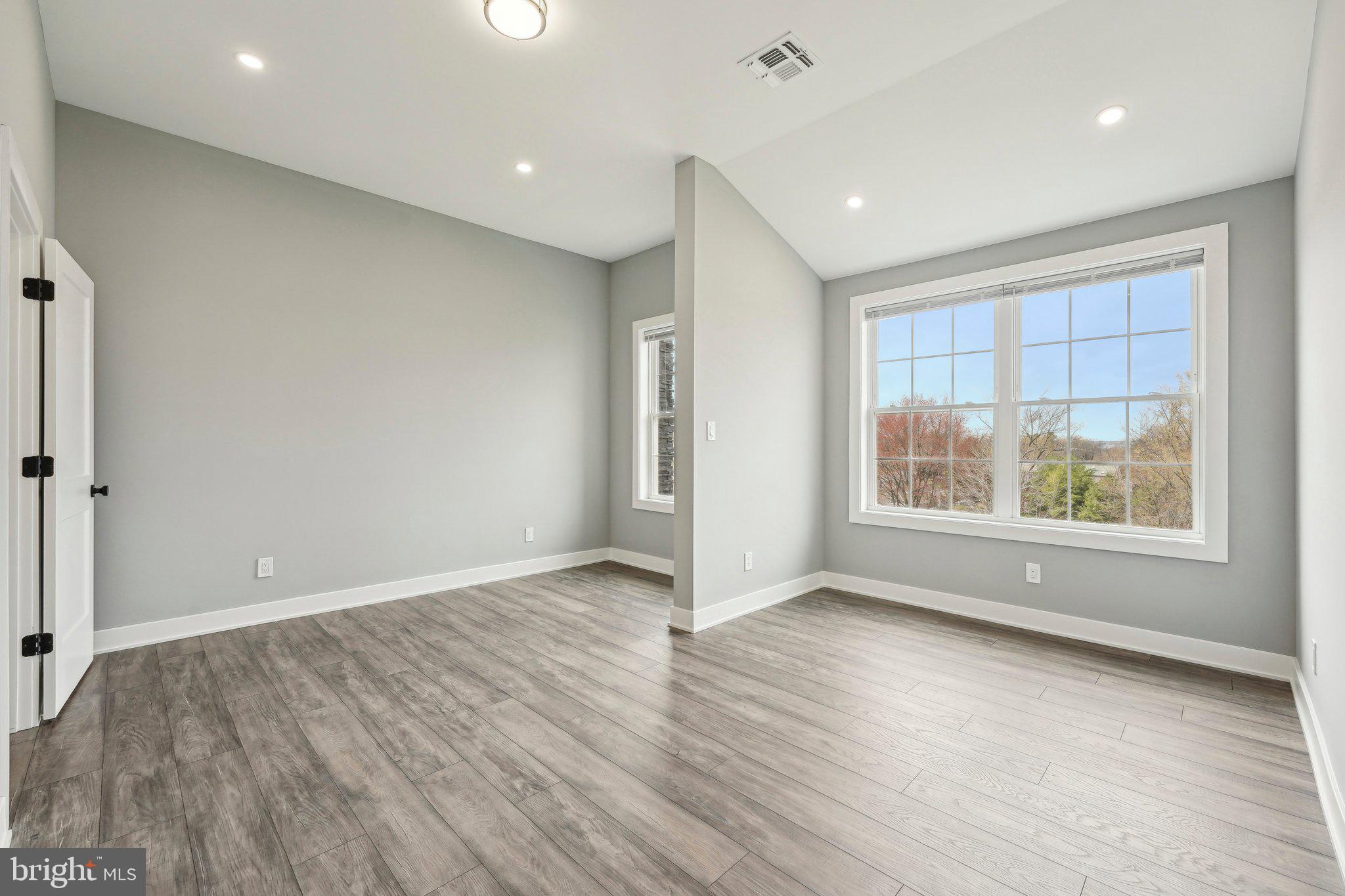 2421 BRISTOL RD #3B-404