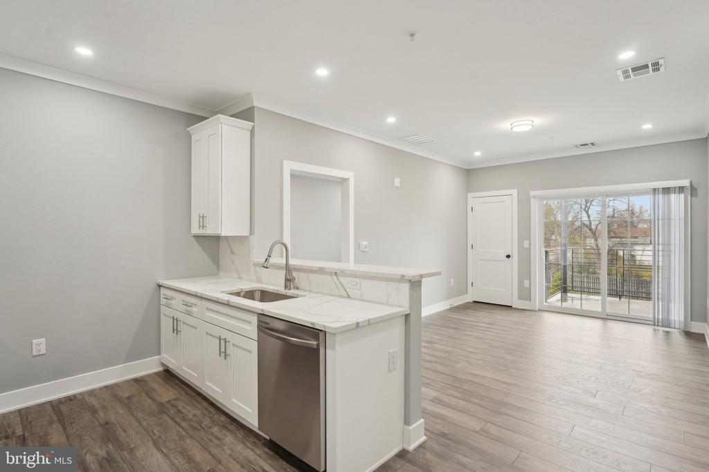 2421 BRISTOL ROAD 2B-100