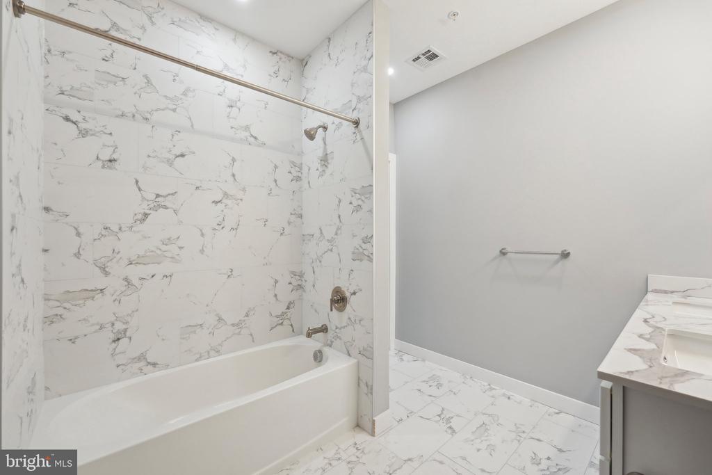 2421 BRISTOL ROAD 2B-100