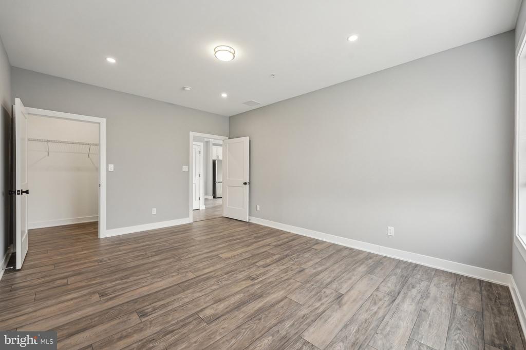 2421 BRISTOL ROAD 2B-100