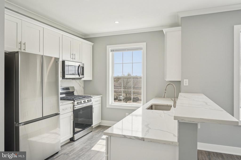 2421 BRISTOL ROAD 2B-100
