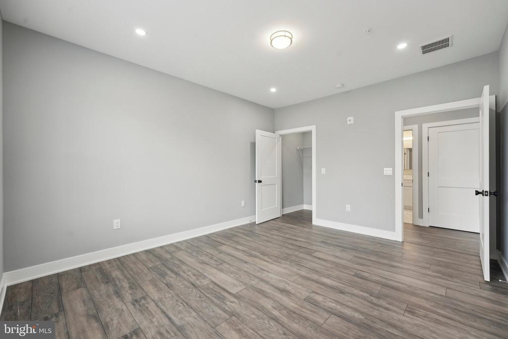 2421 BRISTOL ROAD 2B-100