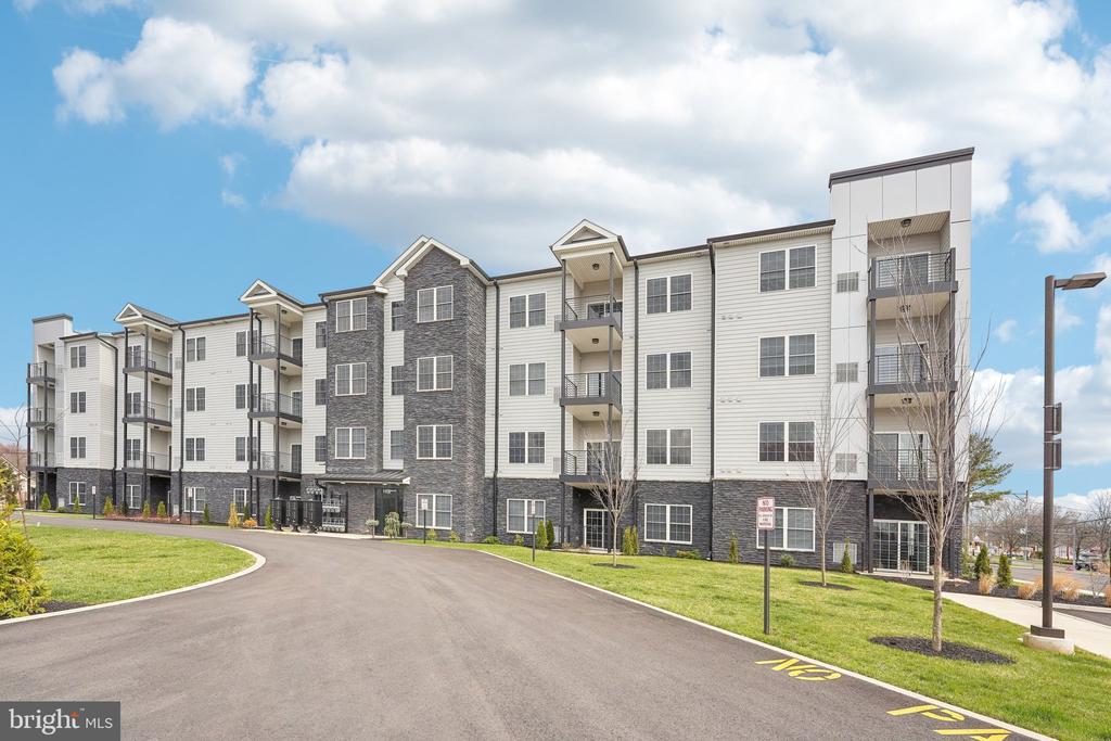 2421 BRISTOL ROAD 2B-100