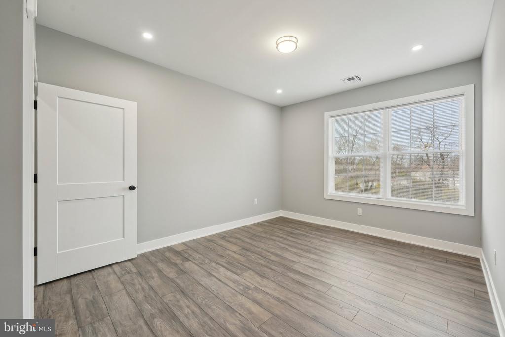 2421 BRISTOL ROAD 2B-100