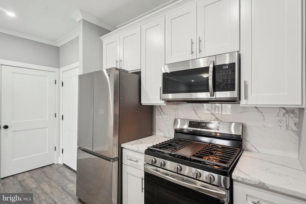 2421 BRISTOL ROAD 2B-100