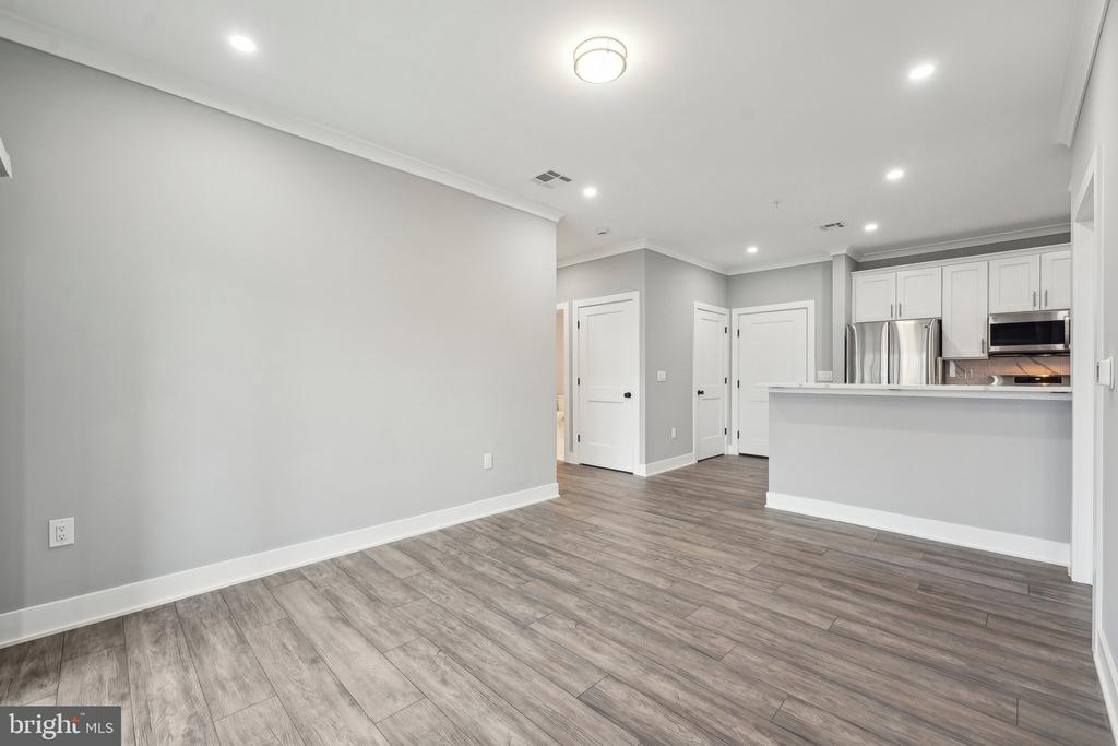 2421 BRISTOL ROAD 2B-100