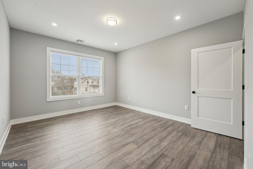 2421 BRISTOL ROAD 2B-100