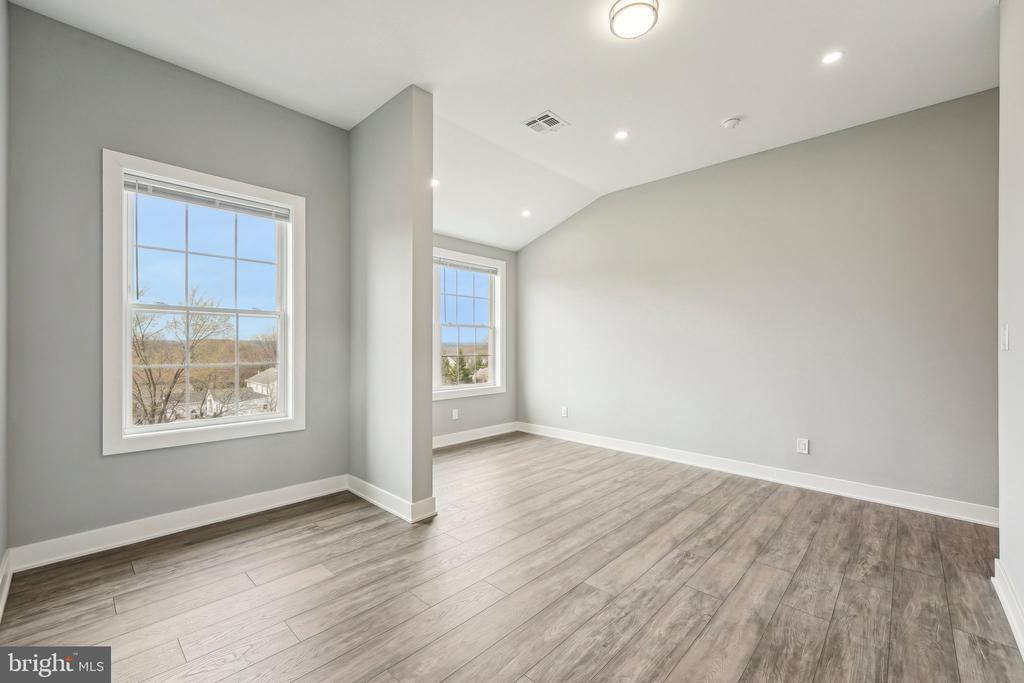 2421 BRISTOL ROAD 2B-100