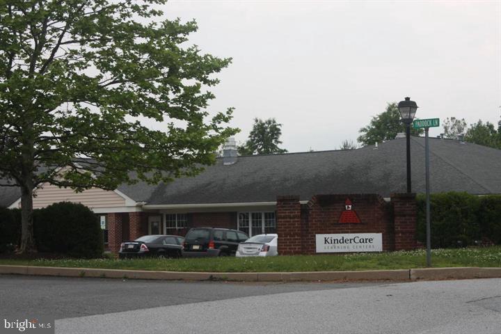 115 Lydia Ln