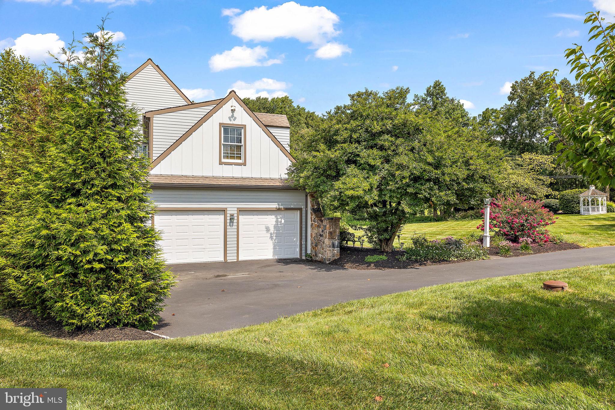 1604 Saint Peters WAY