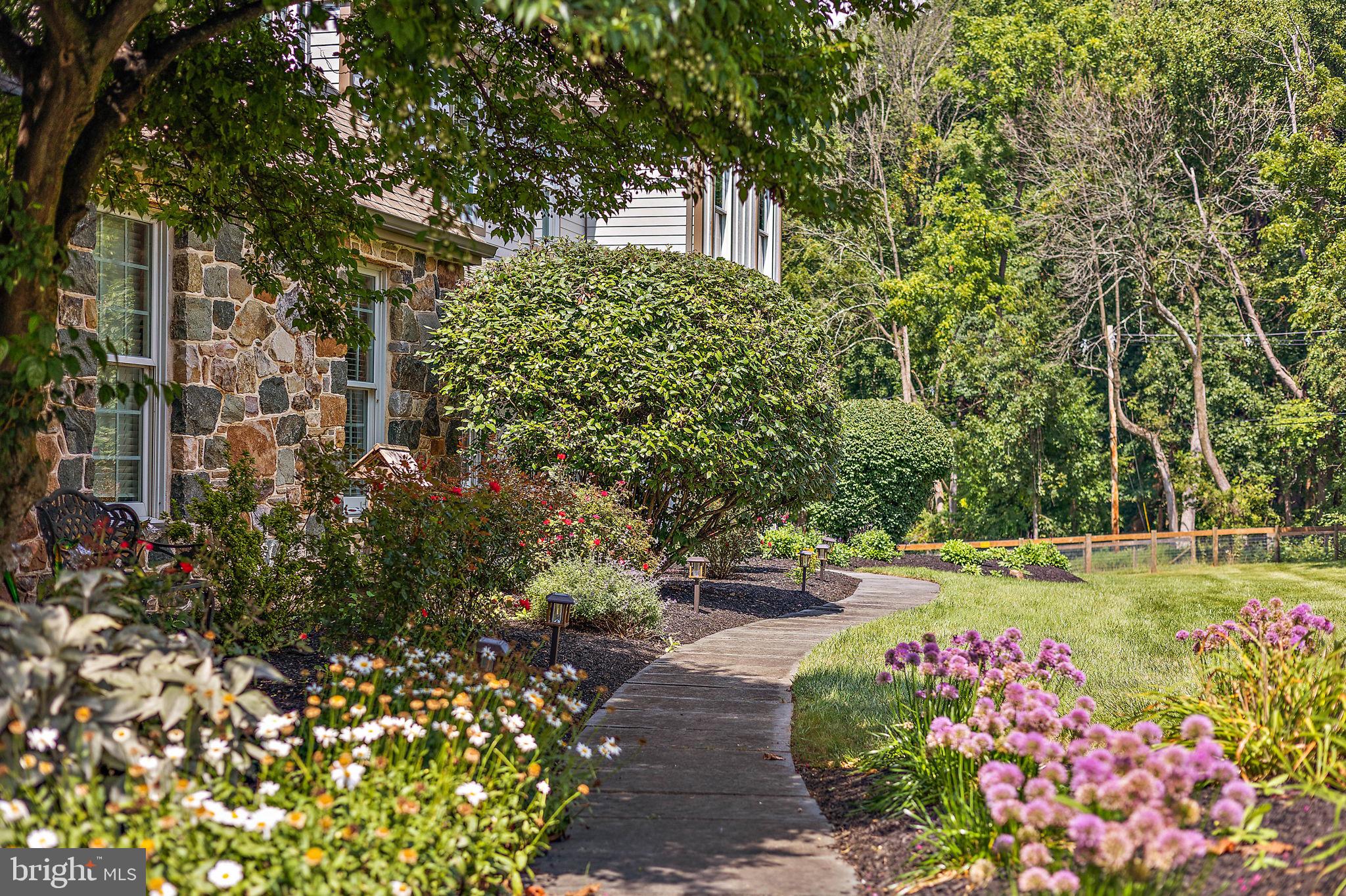 1604 Saint Peters WAY