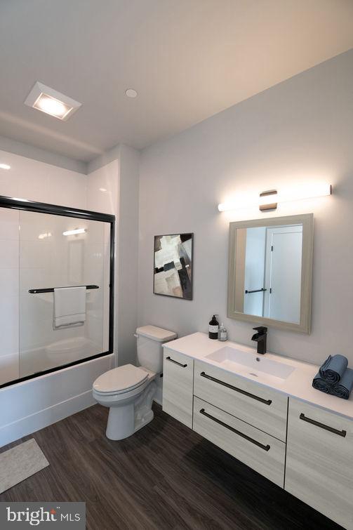 723 Wheatland STREET Unit: 1B-145