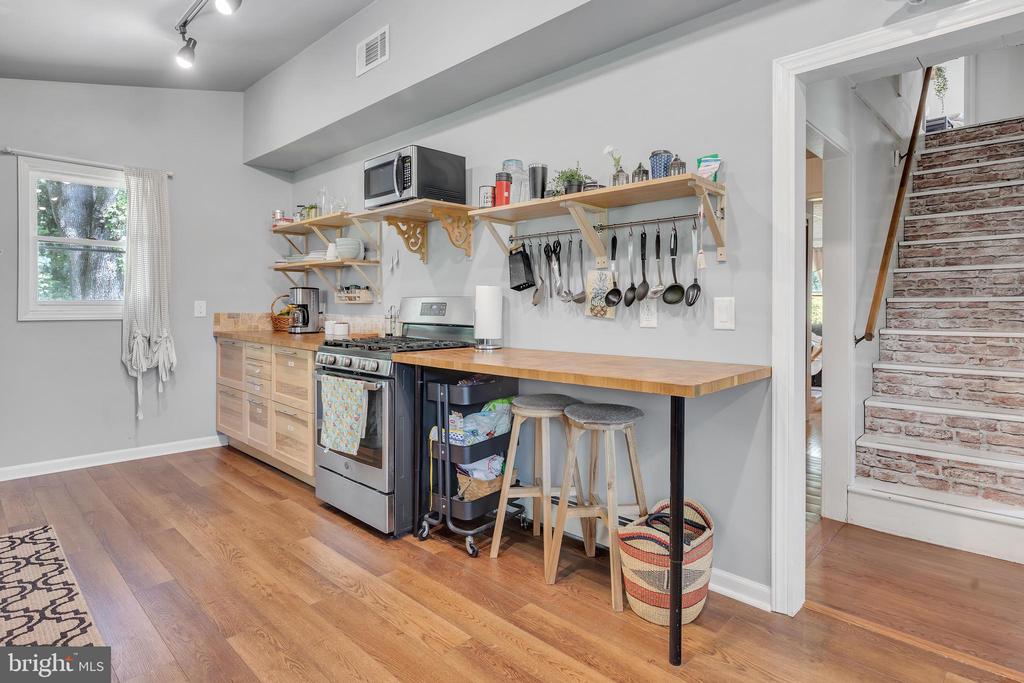 333 Warwick Rd