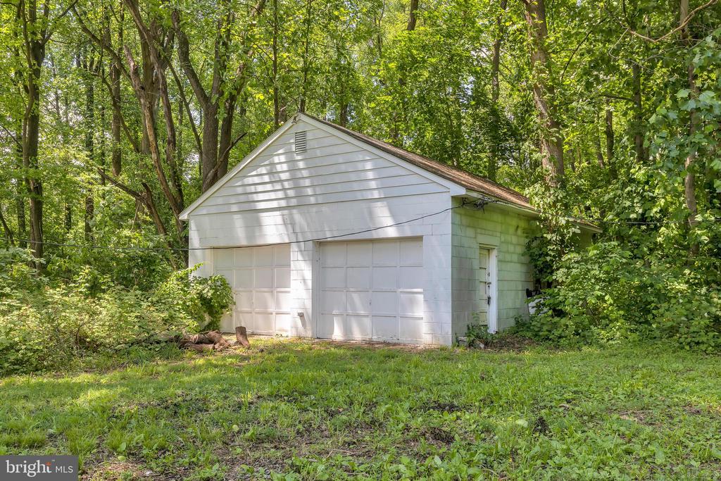 333 Warwick Rd