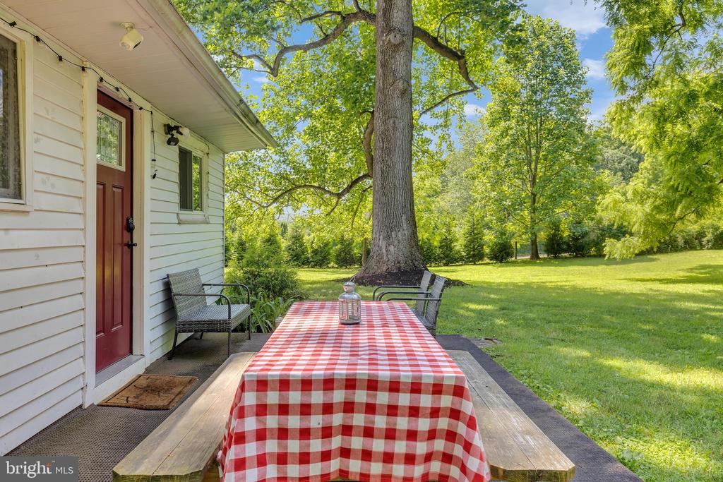 333 Warwick Rd