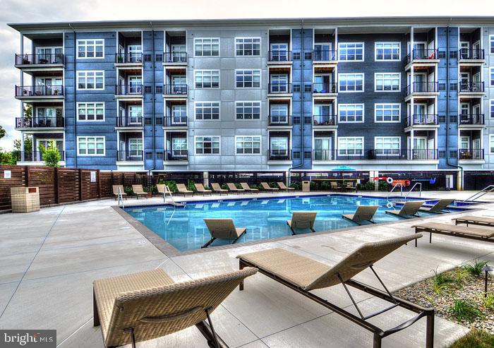 131 BRIDGE ST #1B-1-1418