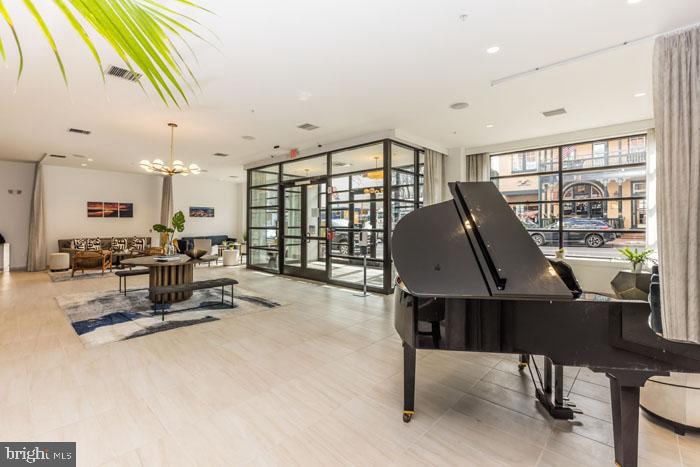 131 BRIDGE ST #1B-1-1421