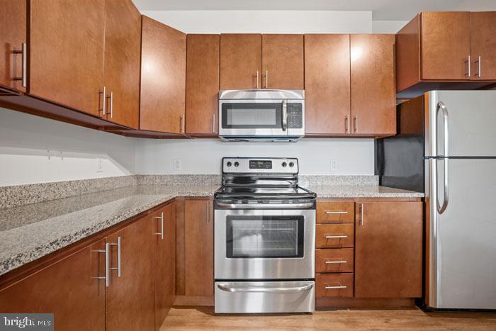 131 BRIDGE ST #3B-1-1414