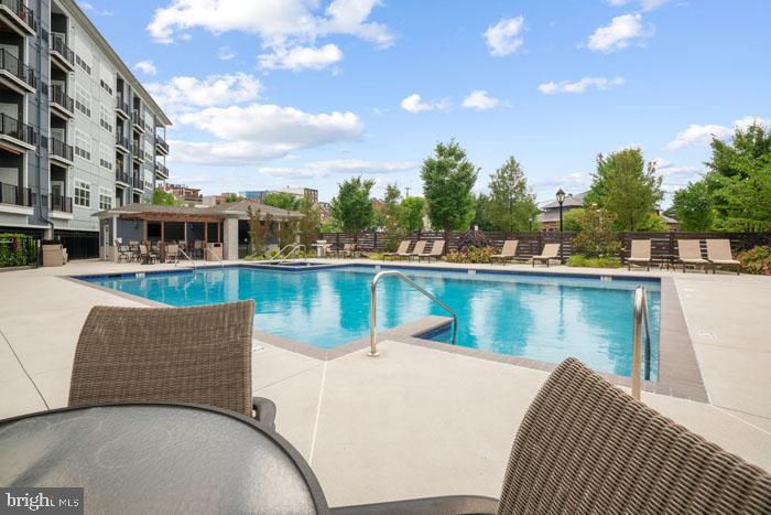 131 BRIDGE ST #1B-1-1208