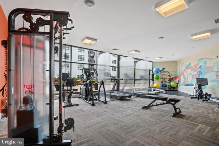 131 BRIDGE ST #1B-1-1216