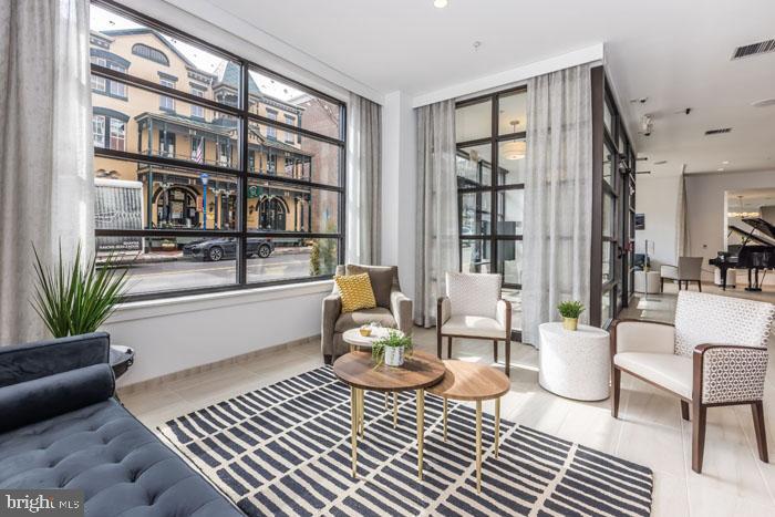 131 BRIDGE ST #1B-1-1201