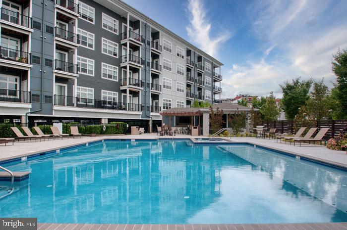 131 BRIDGE ST #1B-1-1227