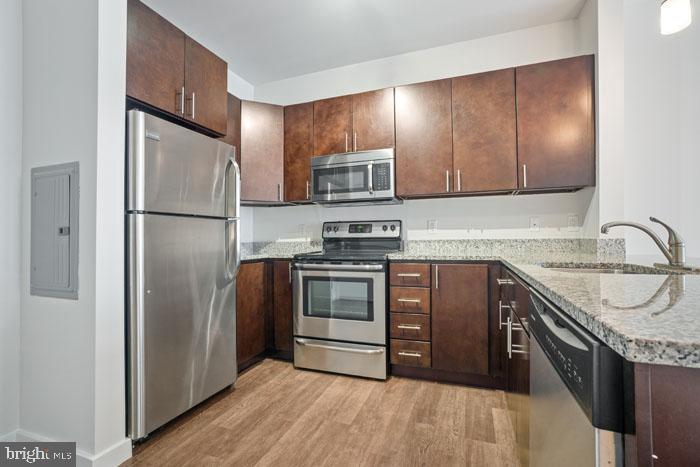 131 BRIDGE ST #1B-1-1215