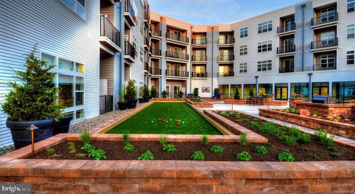 131 BRIDGE ST #1B-1-1317