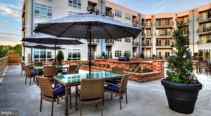 131 BRIDGE ST #1B-1-1308