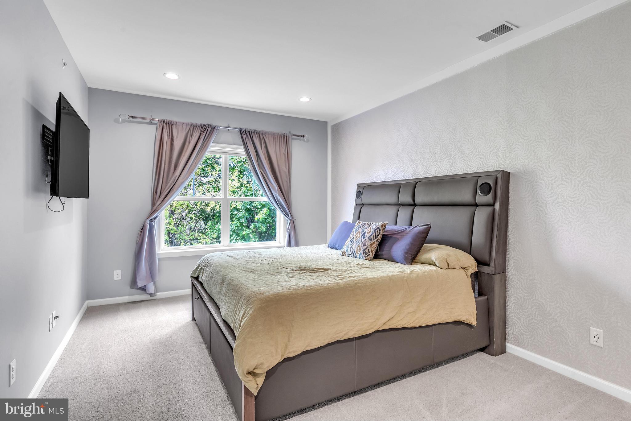 4 NEW COUNTRYSIDE DRIVE