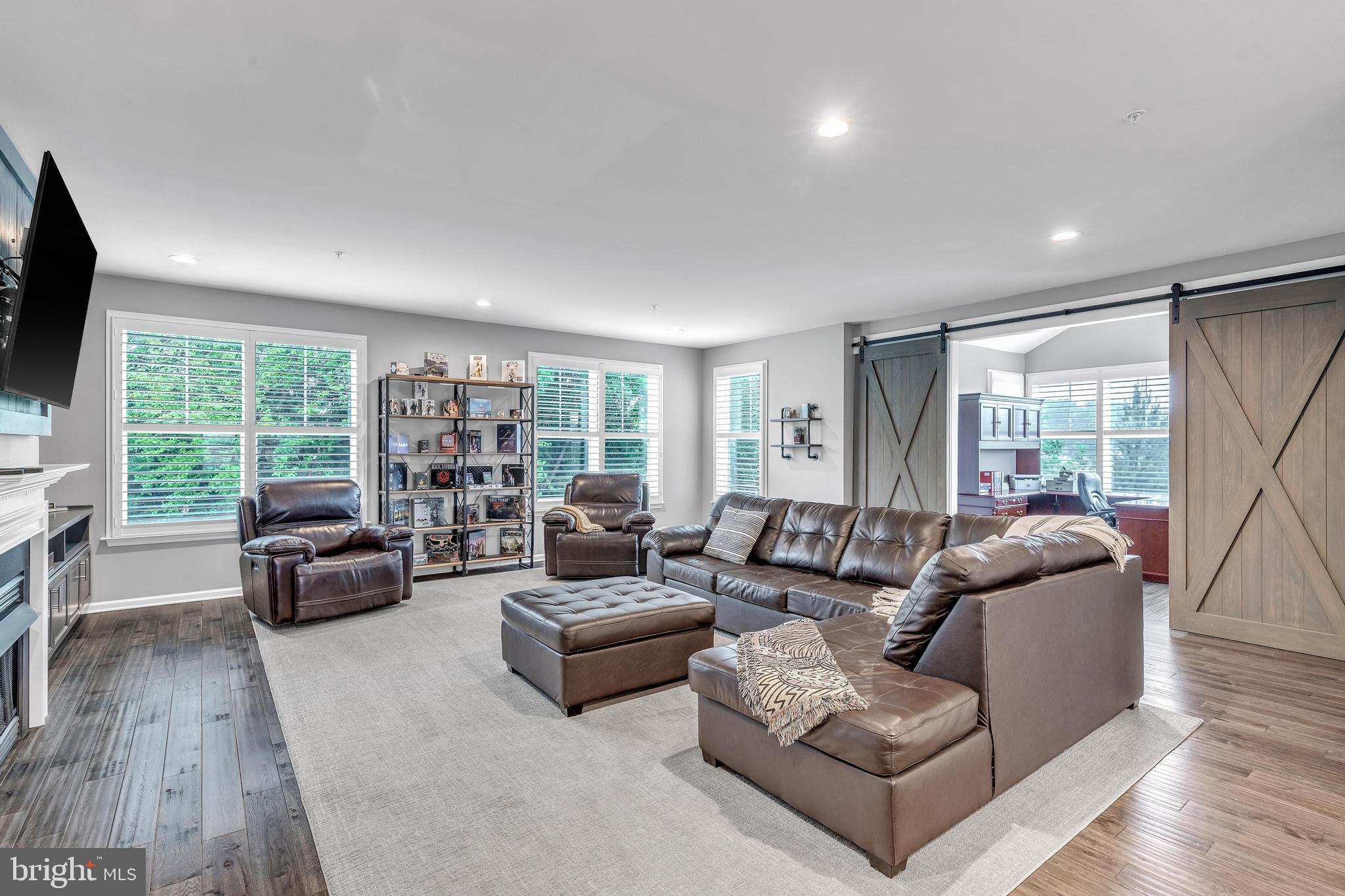 4 NEW COUNTRYSIDE DRIVE