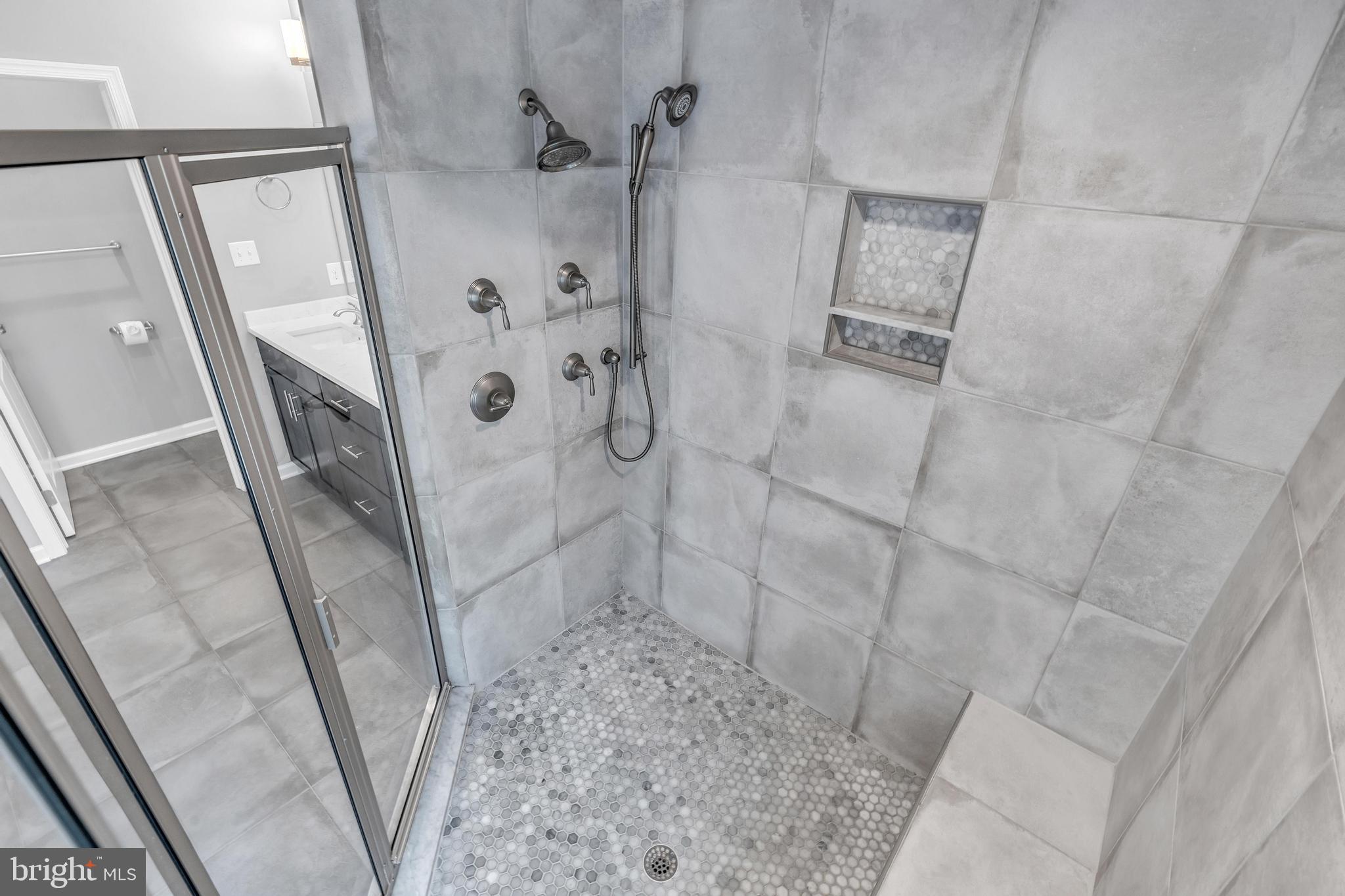 4 NEW COUNTRYSIDE DRIVE