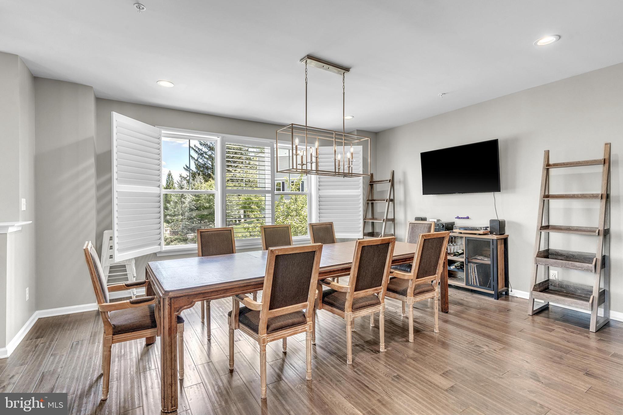 4 NEW COUNTRYSIDE DRIVE