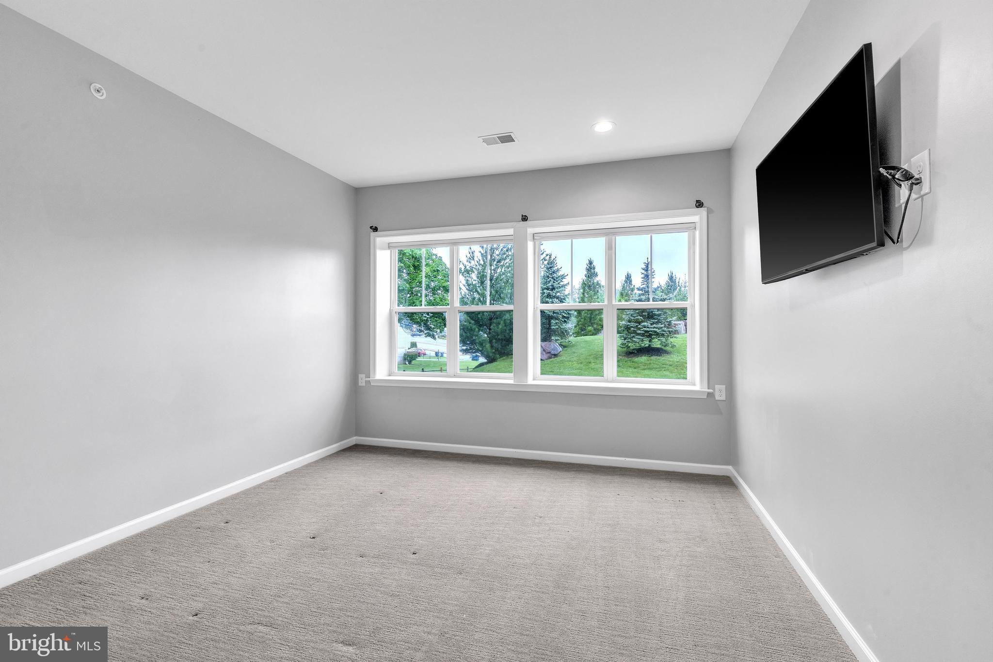 4 NEW COUNTRYSIDE DRIVE