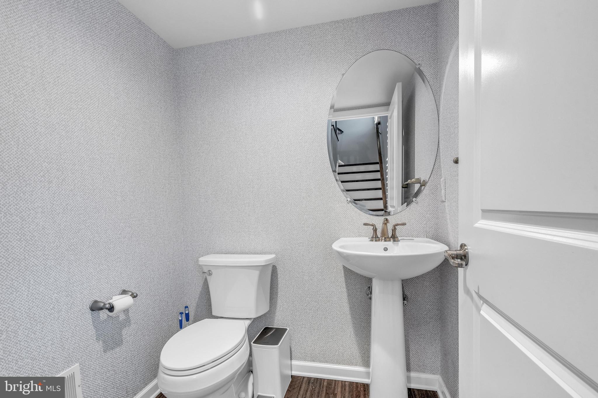 4 NEW COUNTRYSIDE DRIVE