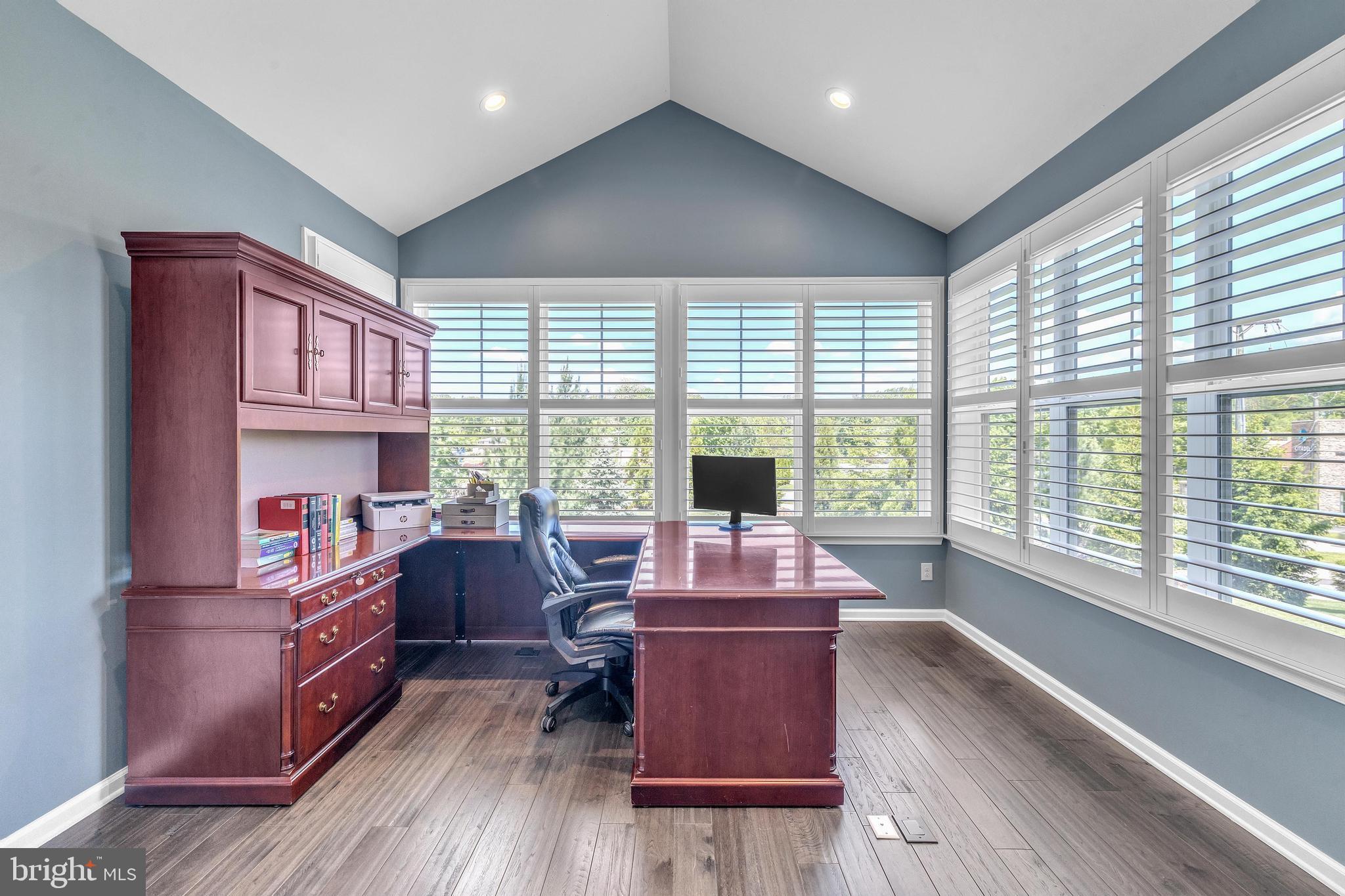 4 NEW COUNTRYSIDE DRIVE