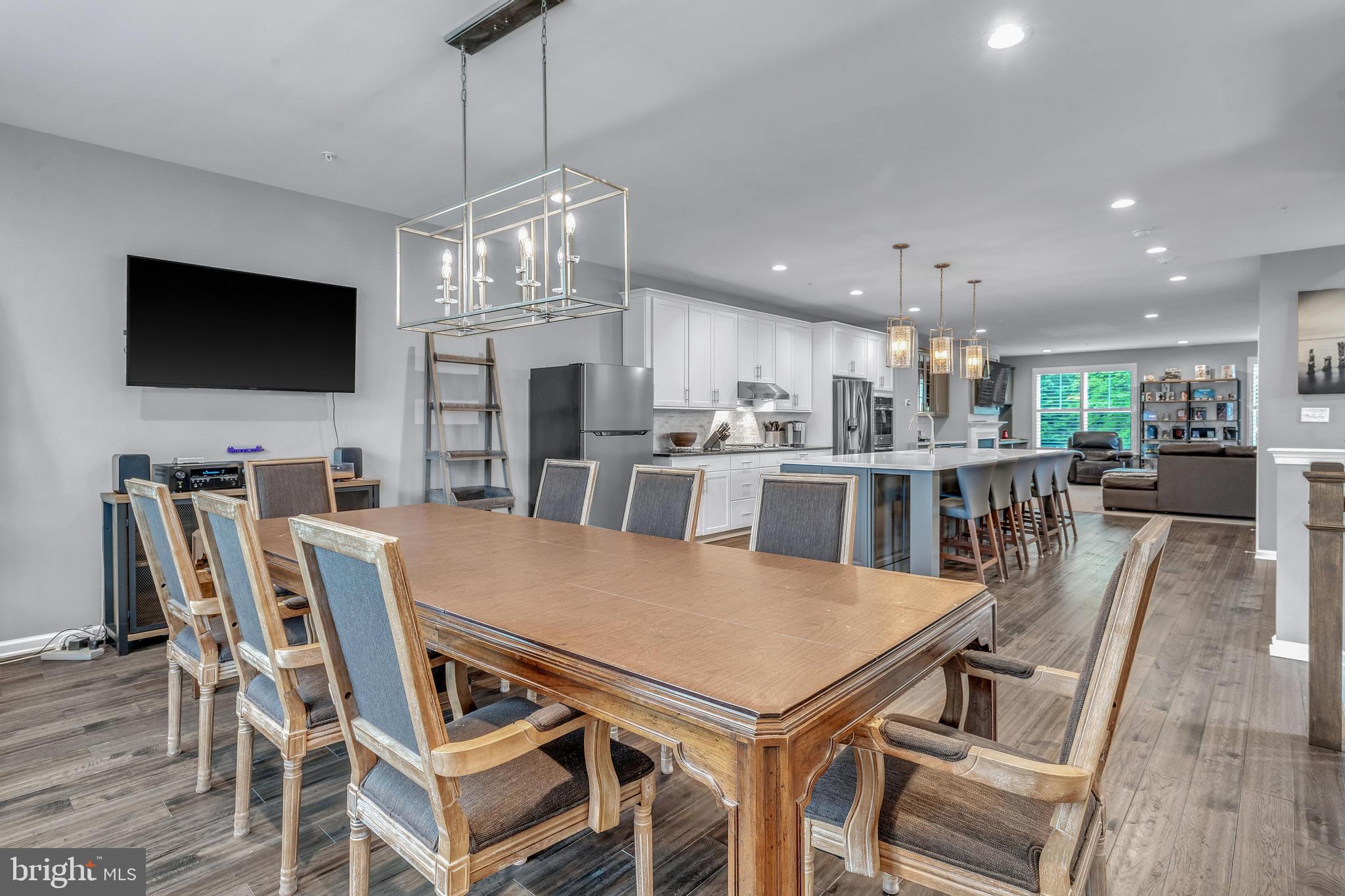 4 NEW COUNTRYSIDE DRIVE